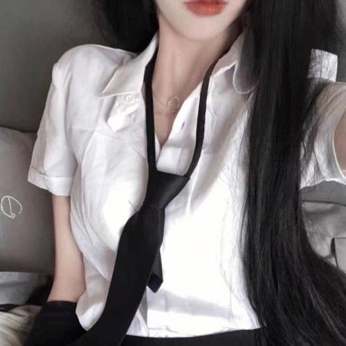 残酷女淫魔 高清封面